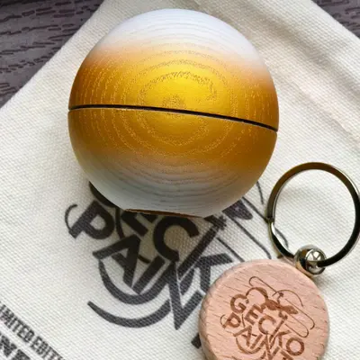 Winner kendama Gecko paint Gold Gloss tama only